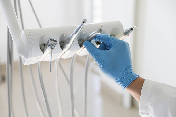 Professional Tooth Extraction technician working in Yalobusha County County, MS